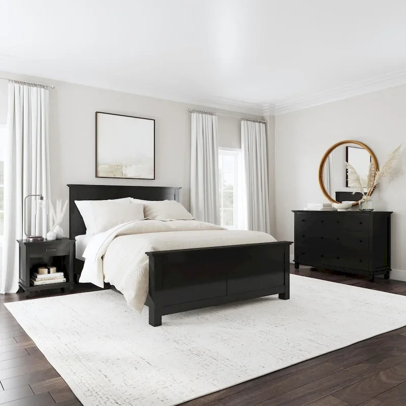 Lit Queen en bois noir avec table de chevet et commode