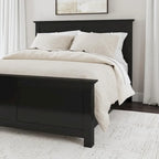 Lit Queen en bois noir avec table de chevet et commode