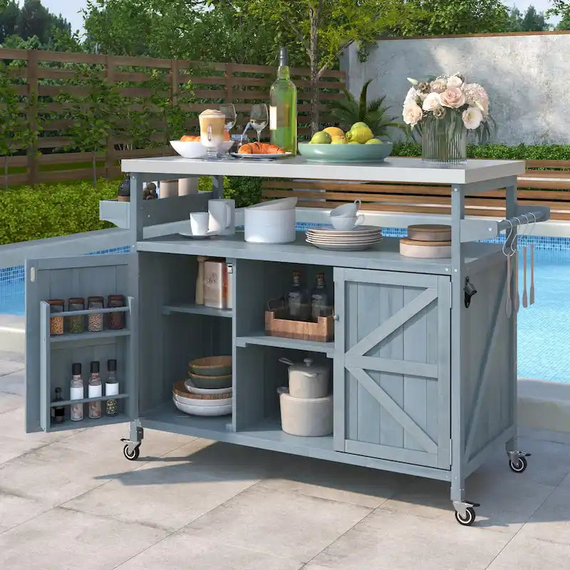 Îlot de cuisine d'extérieur en bois massif de style ferme avec plateau en acier inoxydable