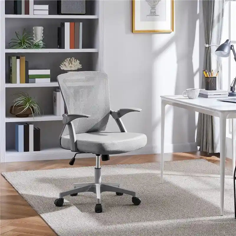 Chaise de bureau en maille avec accoudoirs relevables